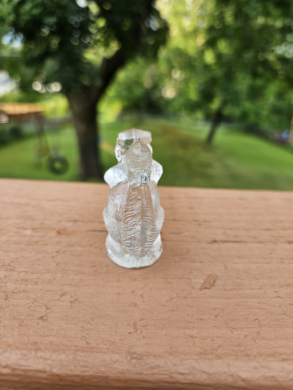 L. E. Smith Clear Glass Squirrel Figurine - Picture 5 of 7